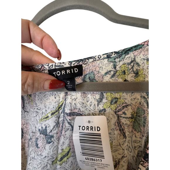 NWT Torrid Midi Swiss Dot Flutter Dress- Size 2X - Picture 3 of 12